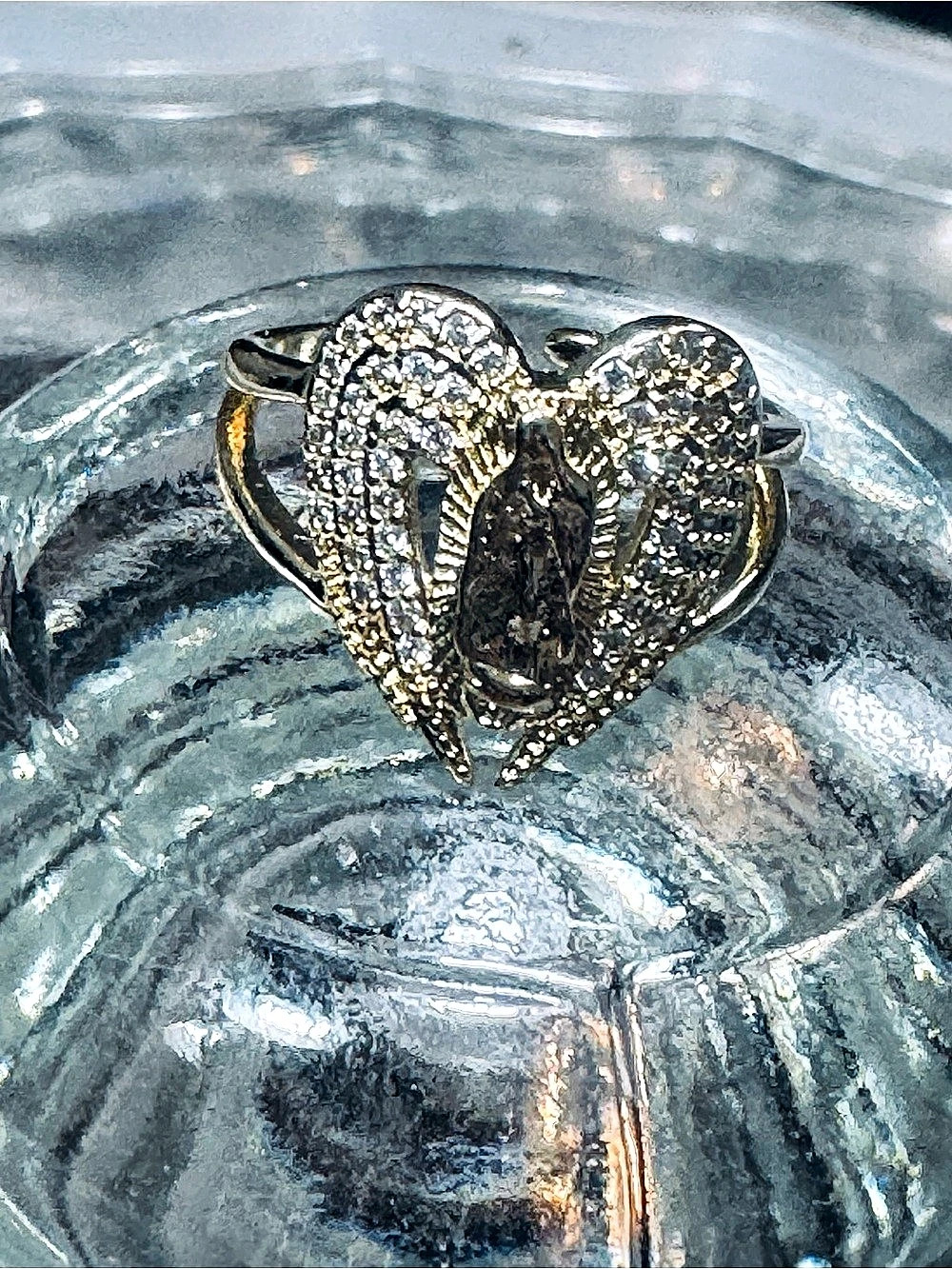 Adjustable Heart-Shaped Virgin Mary Rhinestone Ring in Gold tone